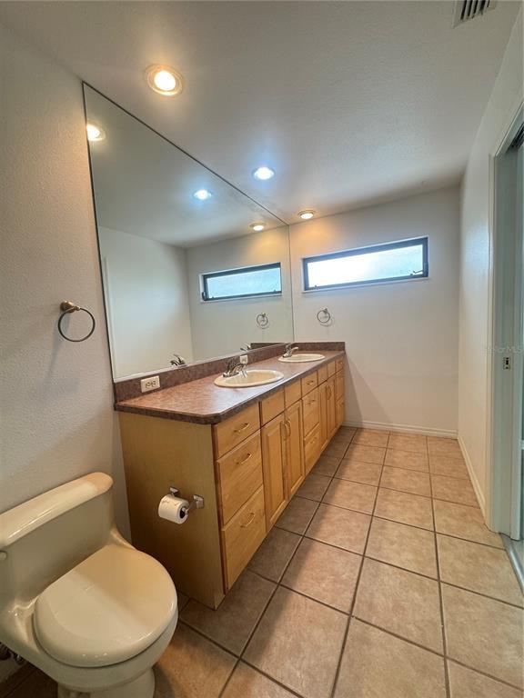 Building Photo - 6077 Marella Dr