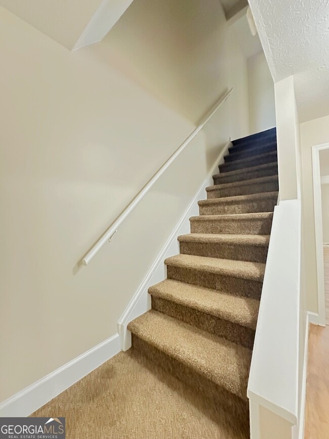 Building Photo - 104 Wrenwood Ln