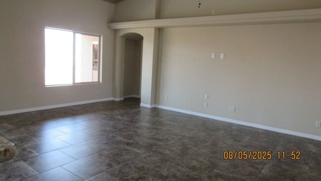 Building Photo - 3 bedroom 2 bathroom 2 car garage + 60FT R...
