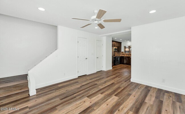 Building Photo - 5805 N Granite Reef Rd