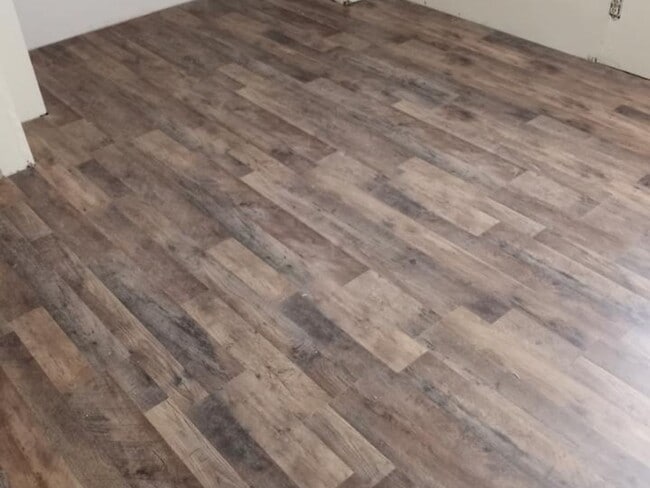 Building Photo - 2 Bedroom Single Family Home in Muncie