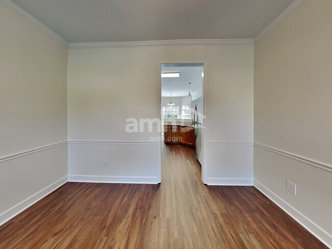 Building Photo - 3047 Romain Trail