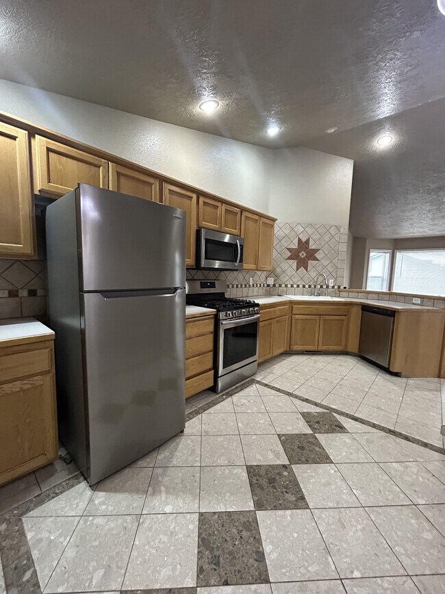 Building Photo - 8776 W Mediterranean Ct