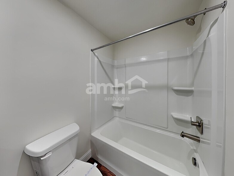 Building Photo - 5998 Verdigris Dr