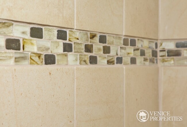 Building Photo - 3 Bedroom on OSU Campus