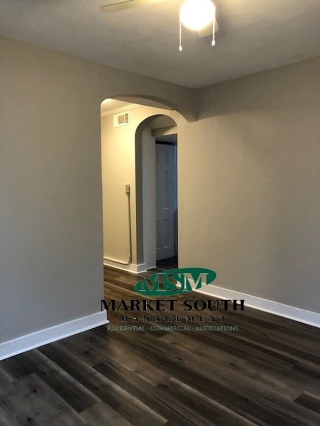 Building Photo - 50 E 412