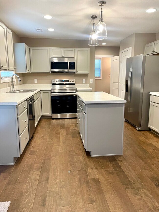 Building Photo - Beautiful New Build iN Fountain City