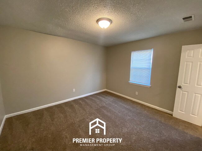 Building Photo - 7449 Dunbarton Dr