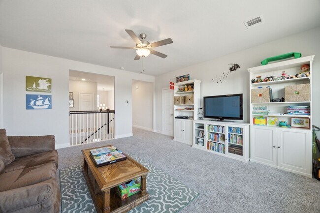Building Photo - 1124 Macgregor Ln