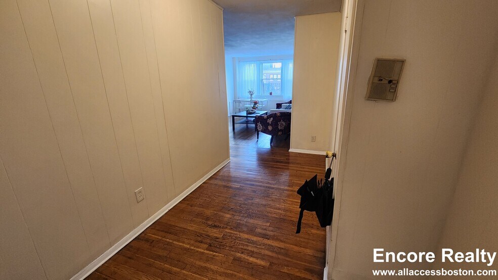 Building Photo - 1999 Commonwealth Ave