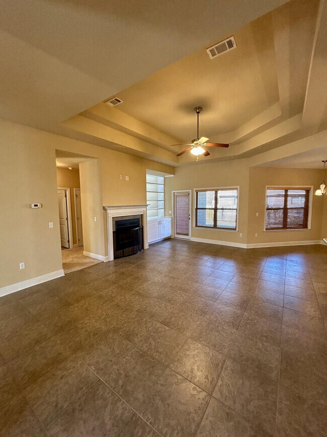 Building Photo - 80 S Knightsbridge Ct