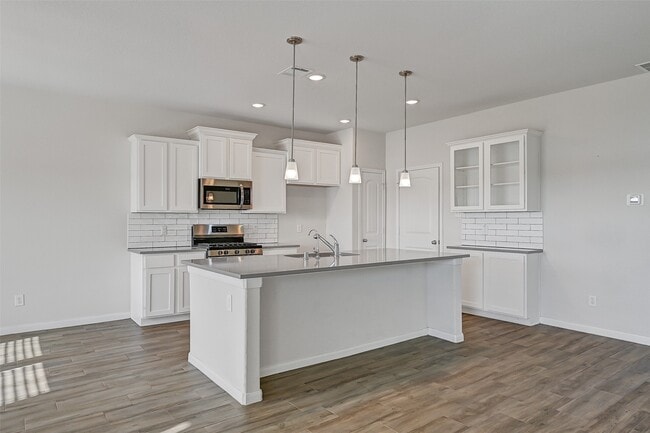 Building Photo - 6846 Termino Ln