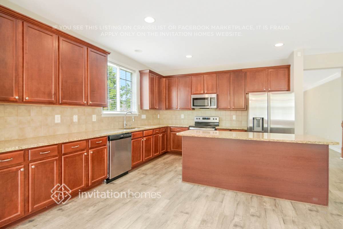 Building Photo - 716 Weathervane Dr