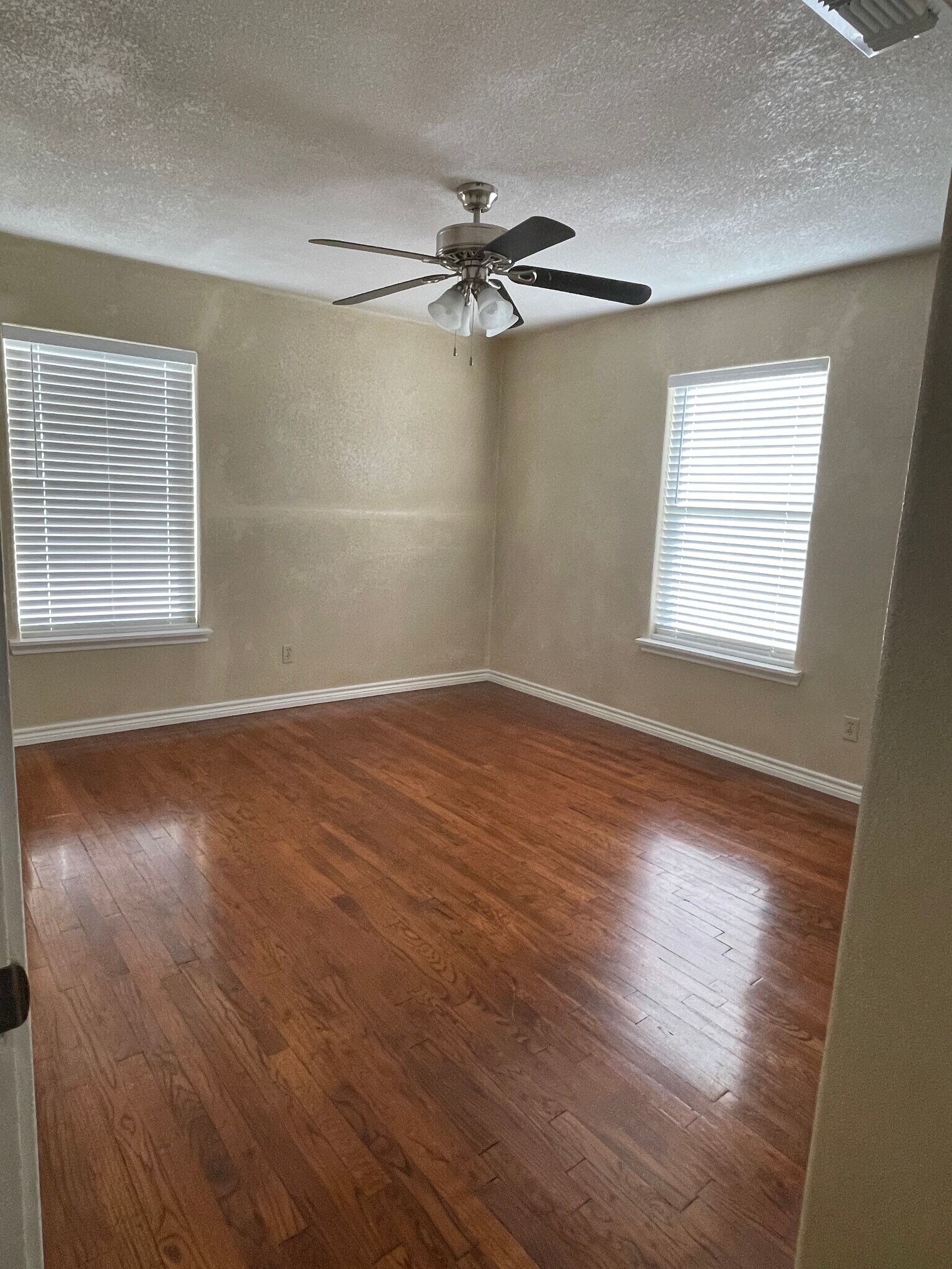 bedroom 2 - 322 Saint Louis Ave