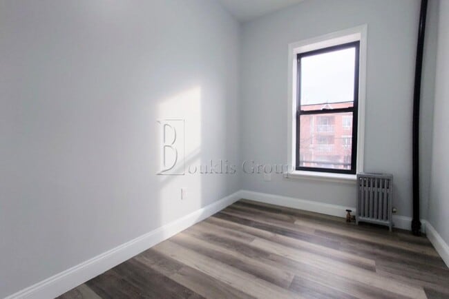 Building Photo - 23rd Avenue