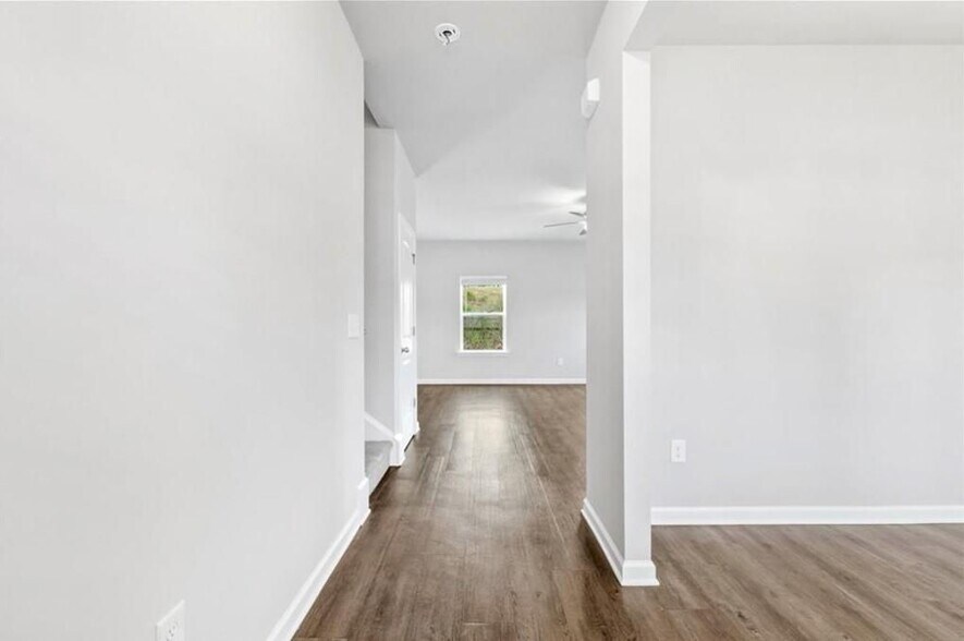 Building Photo - 207 Finley Dr