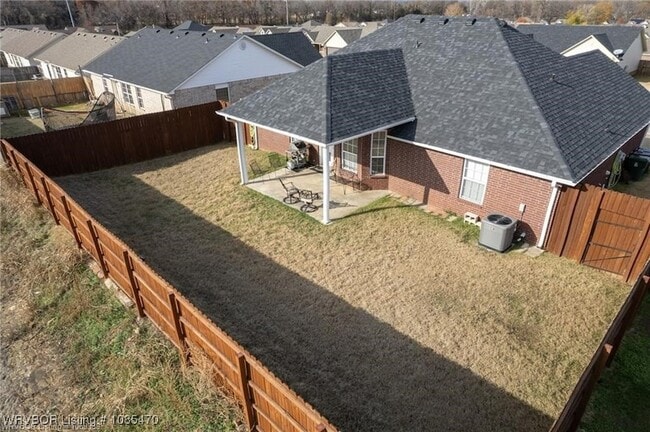 Building Photo - 400 Bordeaux Cir