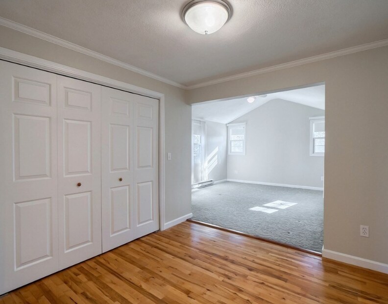 Building Photo - 438 Old Bedford Rd