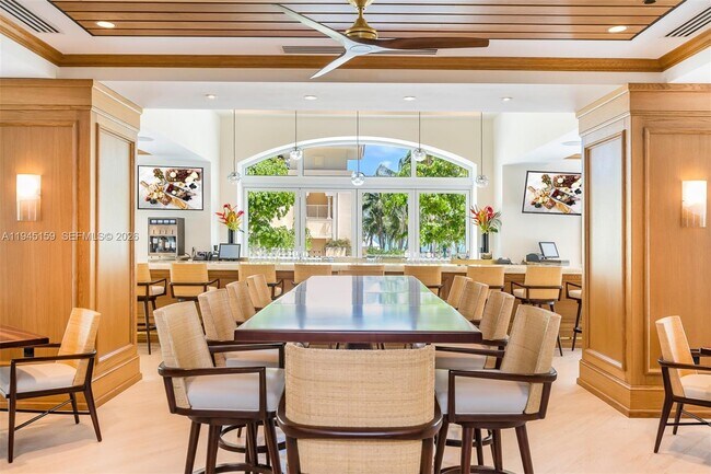 Building Photo - 789 Crandon Blvd