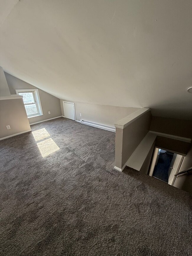 Building Photo - **COMING SOON!** 5 bedroom 2 Full bathroom home in Carlisle PA!