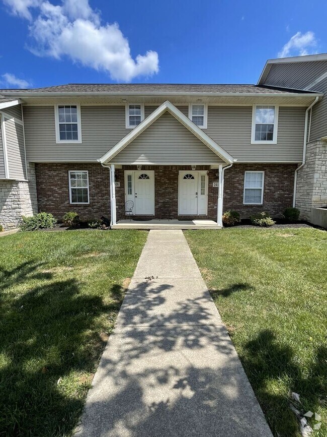 Building Photo - Sublease 6/1/25- 10/31/25