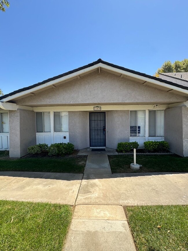 Building Photo - Now ready to move-in! Beautiful 2-Bedroom Home in a Gated Loma Linda Community!