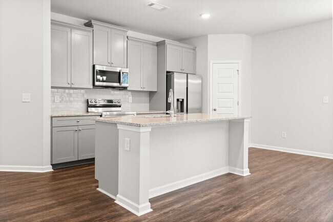 Building Photo - 4 Bed 2.5 Bath home in Gainesville! Retreat at Chicopee