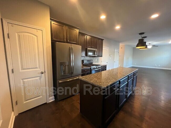 Building Photo - 3233 Northgate Dr