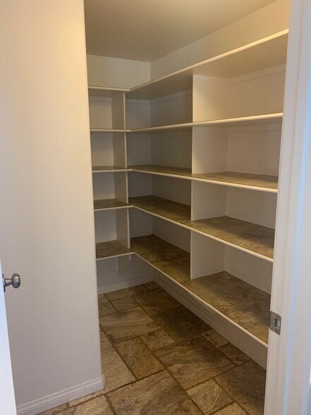 Building Photo - 84126 Canzone Dr