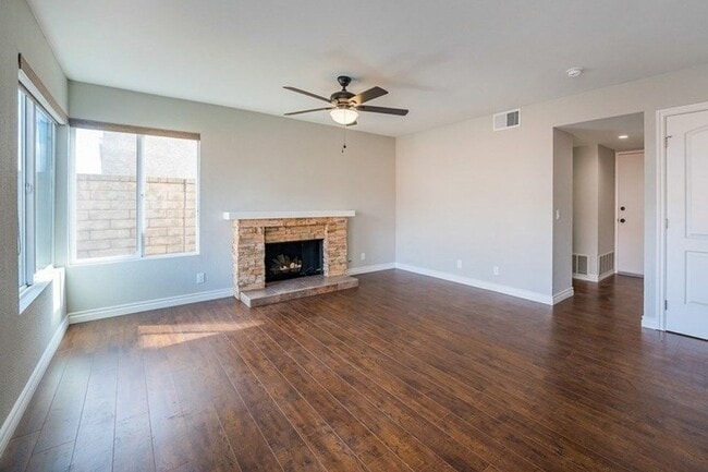 Building Photo - 27808 Sycamore Creek Dr