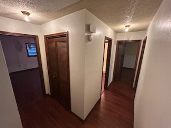 Building Photo - Spacious 3-Bedroom Home with Fenced Yard &...