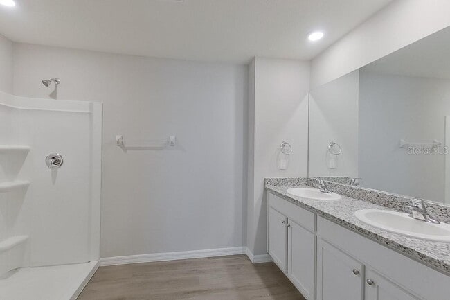 Building Photo - 8669 SW 43rd Ter
