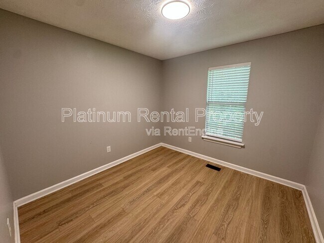 Building Photo - 1451 Glynview Cir