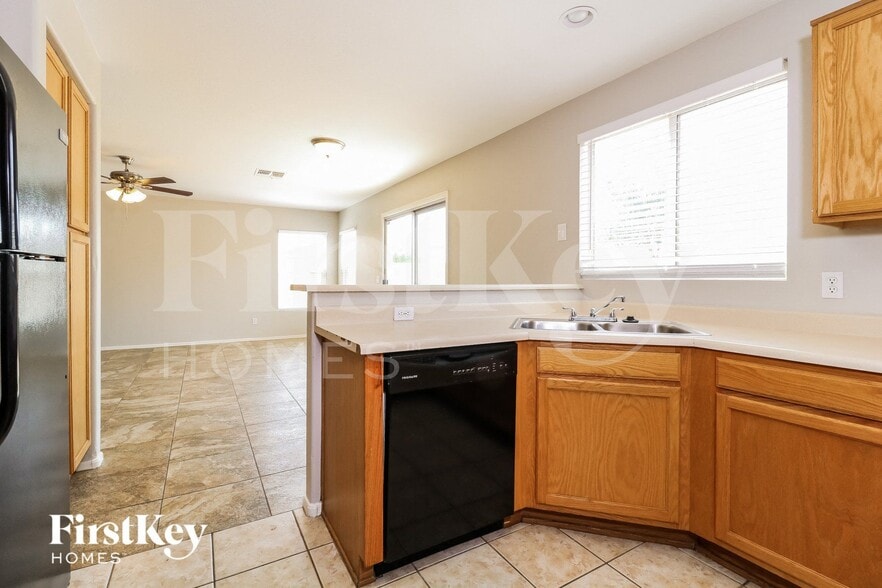 Building Photo - 11919 W Scotts Dr