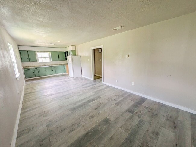 Building Photo - 255 Pollard St