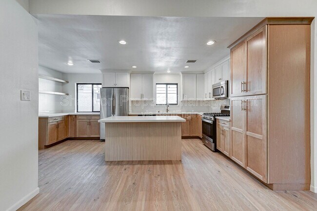 Building Photo - 5655 Wigton Dr