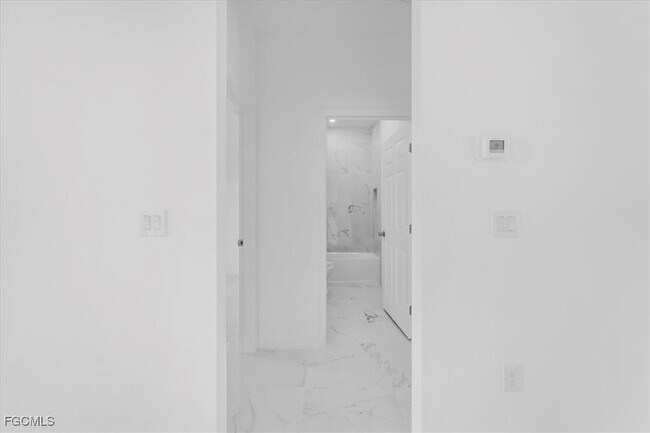 Building Photo - 1508 Hibiscus Ave