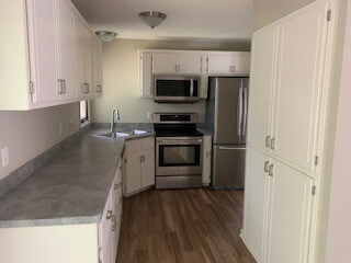 Building Photo - 1058 80th Ave N