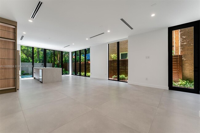 Building Photo - 3268 Gifford Ln