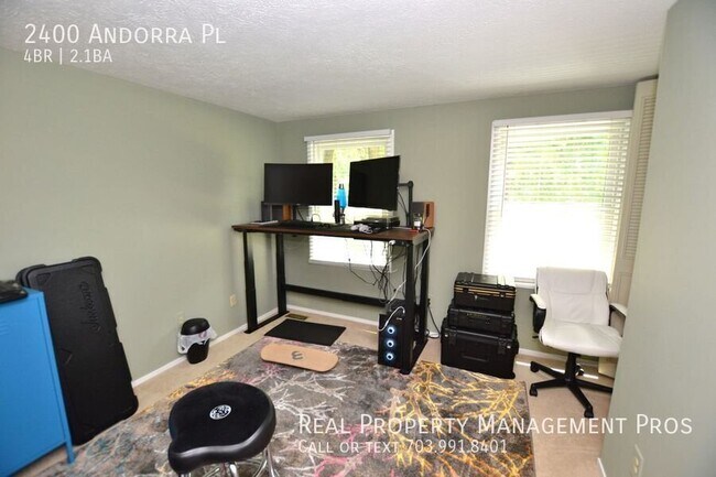 Building Photo - 2400 Andorra Pl