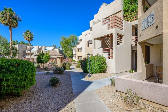 Building Photo - 4850 E Desert Cove Ave