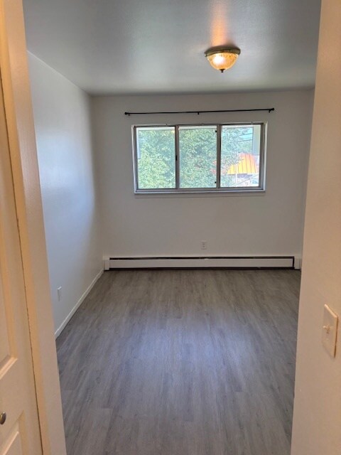 Building Photo - 637 Princeton Rd
