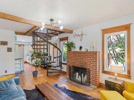 Building Photo - 7235 NE Mallory Ave