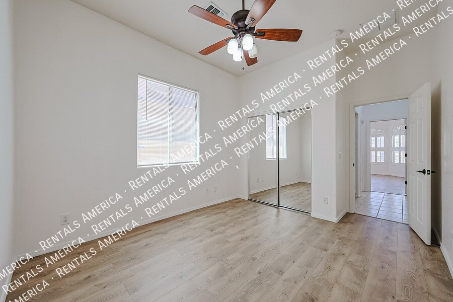 Building Photo - 7005 S 57th Ave