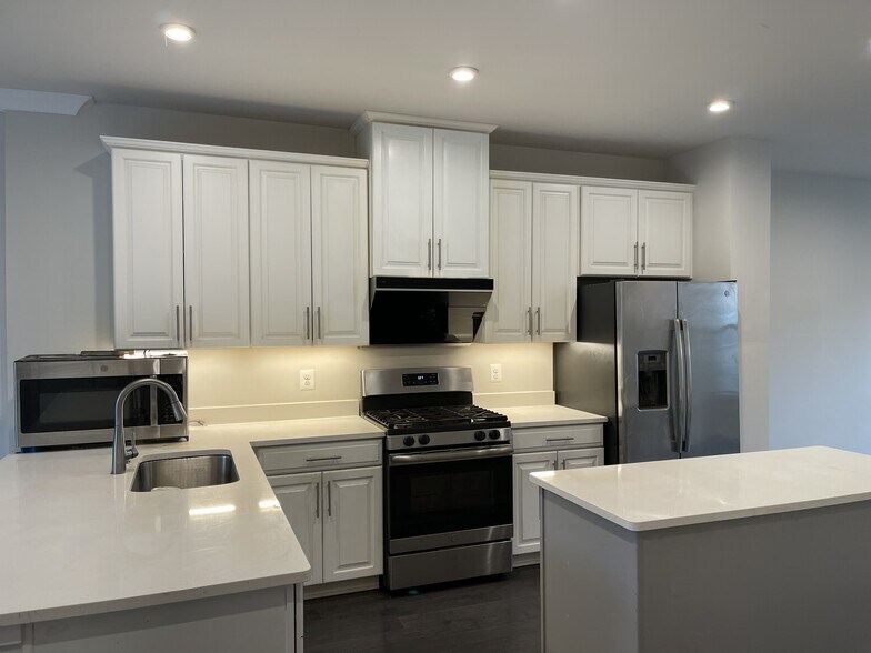 Building Photo - 3620 Jamison St NE