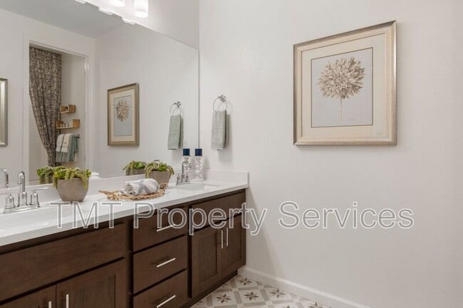 Building Photo - 2957 Nimes Ln