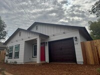 Building Photo - 616 Mormon St