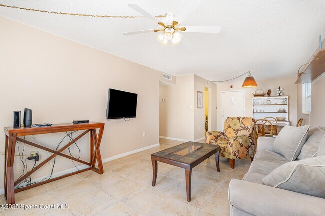 Building Photo - 4800 Ocean Beach Blvd