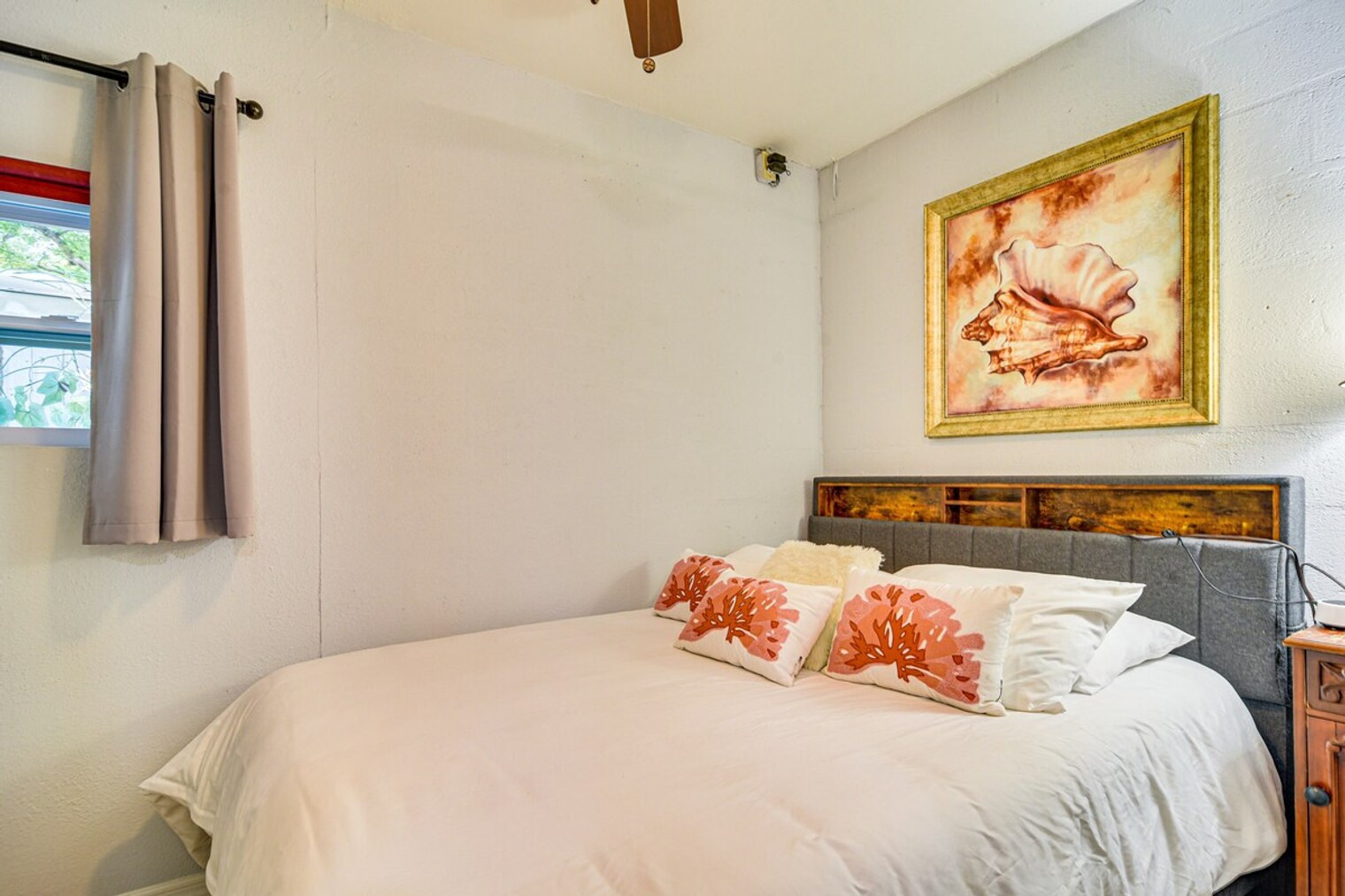 Building Photo - 1409 Maple St