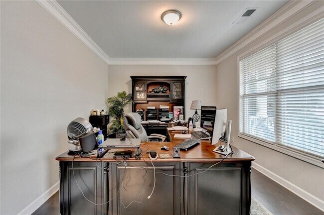 Building Photo - 5525 Nesmith Ct